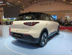 Panjang 4,1 Meter, Sensasi Duduk di Geely EX2 Bikin Pengemudi Terkagum!