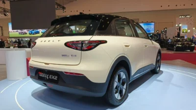 Panjang 4,1 Meter, Sensasi Duduk di Geely EX2 Bikin Pengemudi Terkagum!