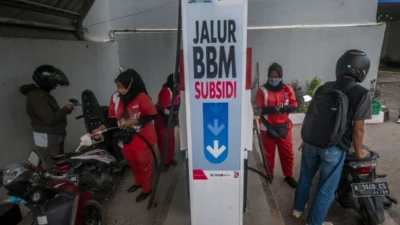 Pemerintah Pastikan Harga BBM Subsidi Tetap Stabil hingga Akhir 2026: Kebijakan Baru dan Tantangan Sosial