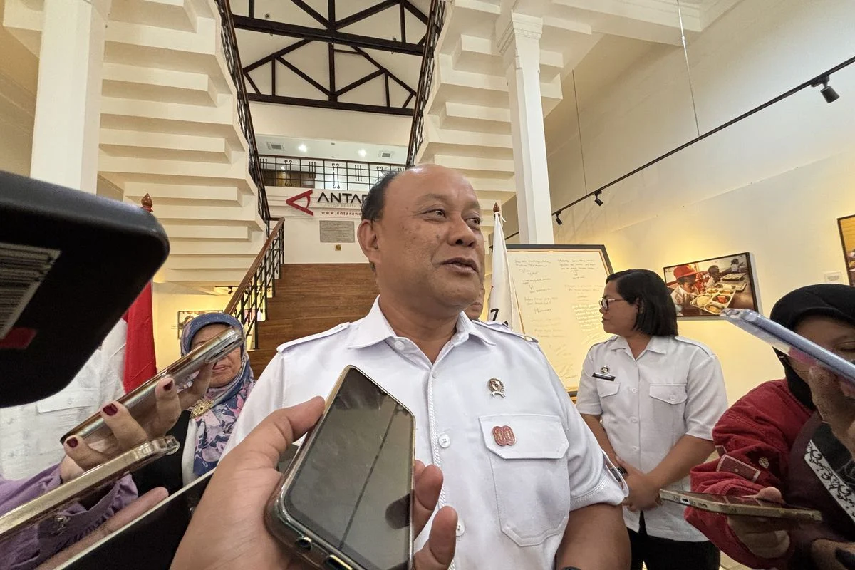 Pengadaan 21.000 Motor Listrik BGN untuk MBG: Kontroversi Anggaran, Penjelasan Dadan Hindayana, dan Tanggapan DPR