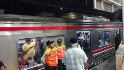 Peringatan Perjalanan: Gempa Susulan di Jepang dan Krisis Kereta Api Indonesia Mengguncang Penumpang