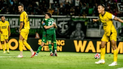 Persebaya Surabaya Dekat Empat Besar! Kemenangan 2-0 Atas Malut United Turunkan Selisih Jadi 2 Poin