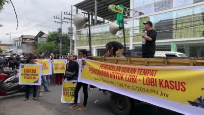 Polemik Lahan Tanah Abang: GRIB Jaya Bentak, KAI Tuntut, dan Warga Terpuruk dalam Praktik Parkir Liar