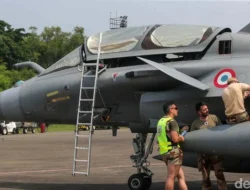 Prancis di Panggung Dunia: Dari Lapangan Sepakbola hingga Negosiasi Rafale yang Guncang