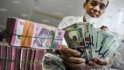 Rupiah Dibuka Menguat di Level Rp16.981 per Dolar AS