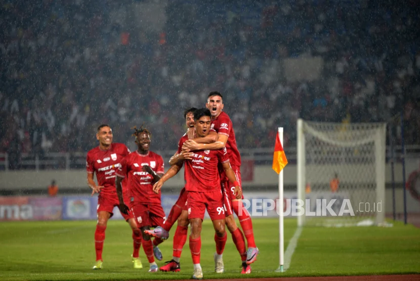 Sejarah Terukir: Jeonbuk Guncang Derbi Hyundai ke-100 dengan Kemenangan 2-0, Lee Cetak Gol Penentu