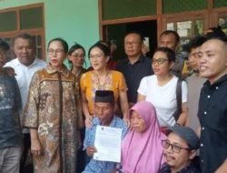 Sertifikat Tanah Kembali ke Tangan Mbah Tupon: Transformasi Hidup Petani Perempuan di Blitar