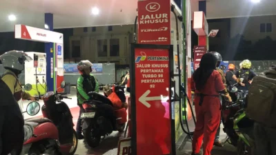 Sinyal Waspada BBM: Harga Minyak Bisa Tembus USD 150, Harga Bensin Melejit!