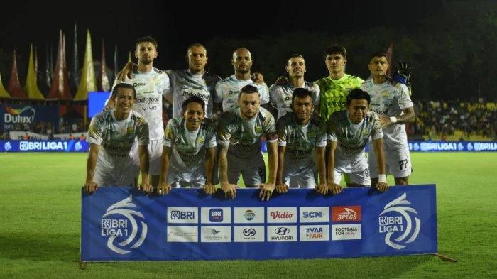 Stadion Haji Agus Salim Ludes 10 Ribu Tiket, Marc Klok Bawa Persib Bandung Raih Kemenangan 2-0 atas Semen Padang