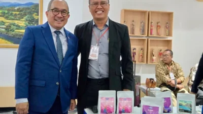 STRK Perkuat Bisnis Lewat Ekspor ke Singapura