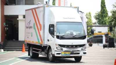 Tekan Biaya, Anak Usaha ESTI Gunakan Truk Listrik untuk Distribusi