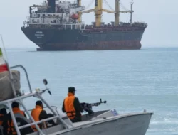 Tiga Kapal China Sukses Lewati Blokade Selat Hormuz: Kebangkitan Jalur Laut di Tengah Ketegangan Amerika-Iran