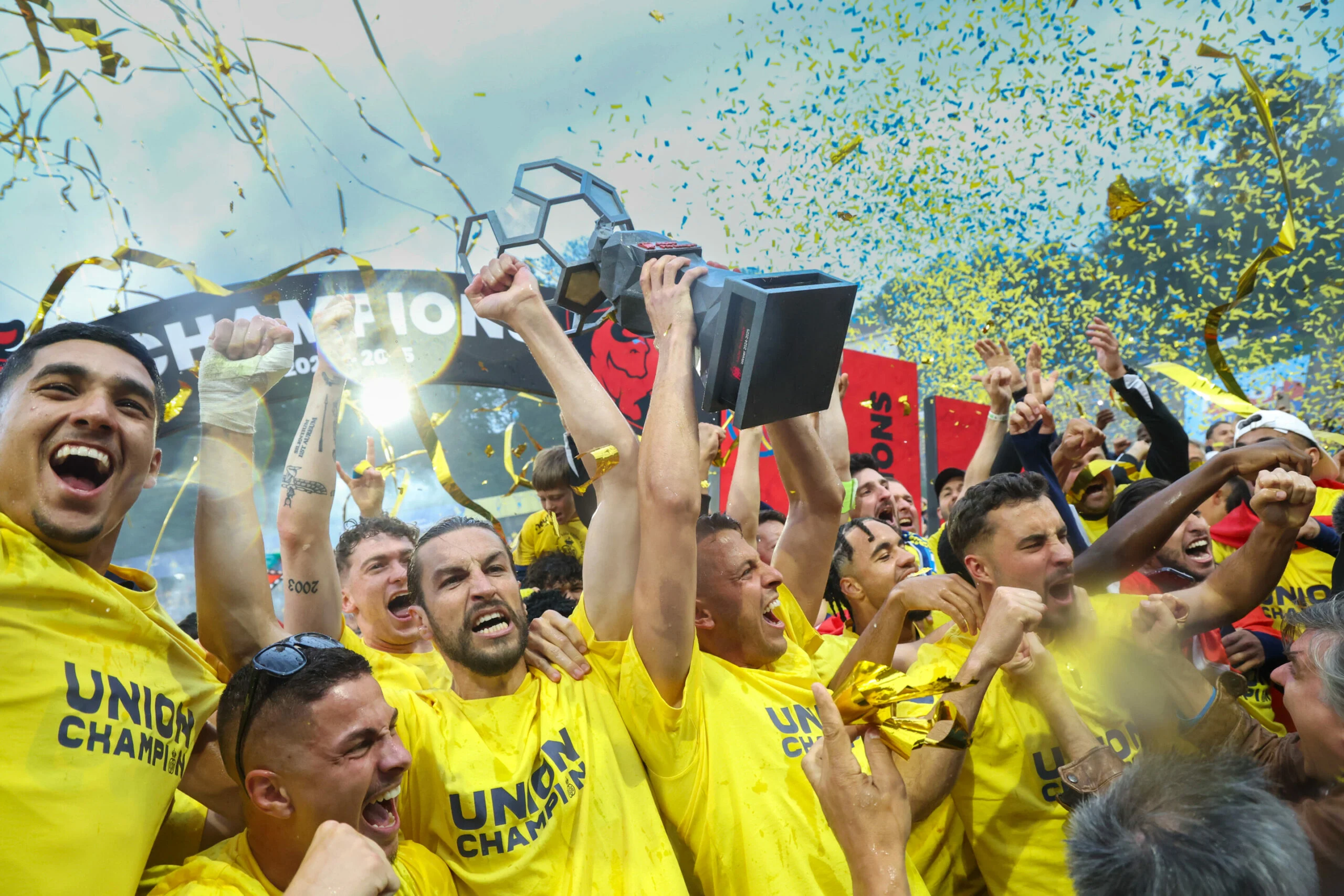 Union Saint-Gilloise Siap Guncang Liga Champions dengan Kit O’Neills, Sejarah 90 Tahun Kembali Bersinar