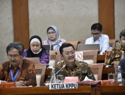 97 Fintech Kena Denda Rp 755 Miliar, Mantan Ketua KPPU Soroti Keputusan Itu