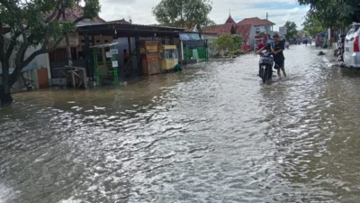 Banjir dan Penganiayaan: Cirebon dan Banjar Terkena Dampak Bencana