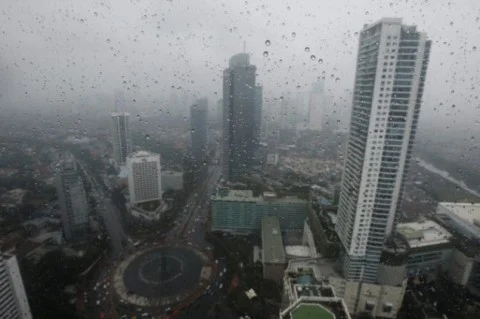 BMKG: Waspada Hujan Lebat di Jakarta Malam Ini