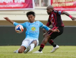 Boaz Solossa Bawa Harapan Persipura: Laga Penentu di Stadion Lukas Enembe yang Mengguncang!