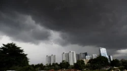 Cuaca Ekstrem Melanda Indonesia: Hujan Lebat dan Petir Mengancam Beberapa Wilayah