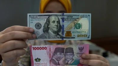 Dolar AS Perkasa, Rupiah Ditutup Loyo ke Level Rp17.680
