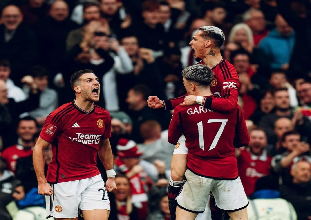 Drama 5 Gol di Old Trafford: Manchester United Gagalkan Rekor Comeback Liverpool dan Perpanjang Dominasi 42 Tahun