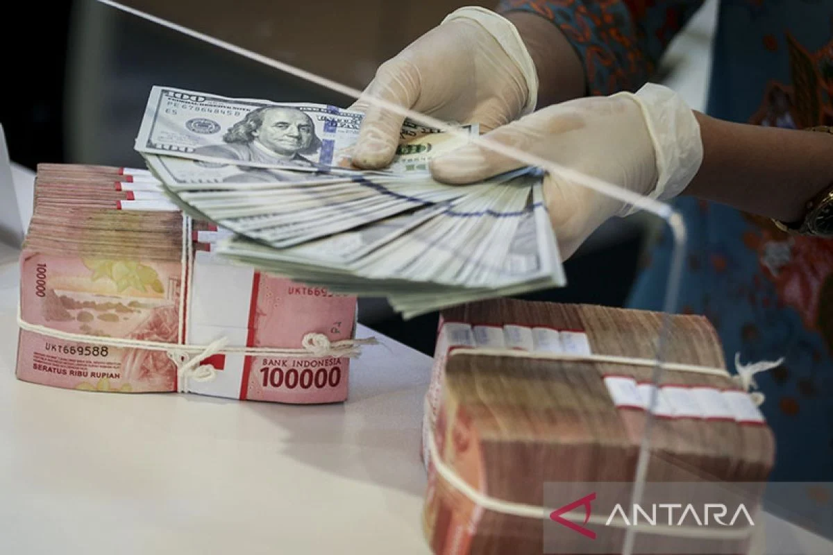 Ekspektasi Suku Bunga Tinggi Dorong Penguatan Dolar Amerika