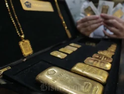 Emas Kinclong Didorong Dolar Lesu, Pasar Tetap Waspada
