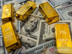 Emas Melonjak Lebih dari 1 Persen Setelah Dolar dan Minyak Melemah
