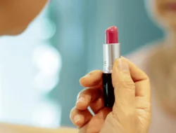 Fenomena Lipstick Effect Berpotensi Membuka Peluang Pertumbuhan Paylater