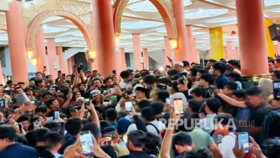 Feri Amsari: Pembicara Ramadan Public Lecture Masjid UGM Bersama Anies Baswedan, Mahfud Md, dan Ganjar Pranowo