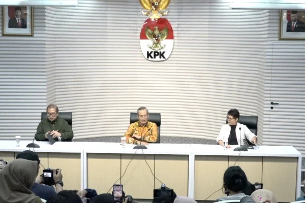 Firli Bahuri Diberhentikan Sementara, Kasus Korupsi di KPK Semakin Mencuat