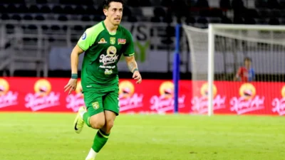 Francisco Rivera: Pemain Meksiko yang Membuat Persebaya Surabaya Tidak Lagi Perlu Khawatir
