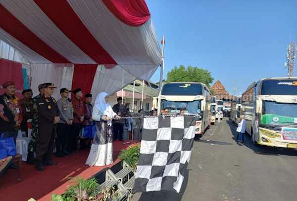 Guru Madrasah Sumenep Berangkat Haji Berkat Pertolongan Tak Terduga