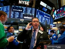 Harga Minyak Melonjak, Wall Street Terseret Kekhawatiran Inflasi