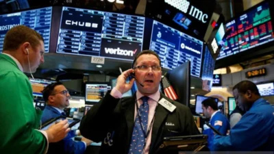 Harga Minyak Melonjak, Wall Street Terseret Kekhawatiran Inflasi