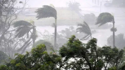 Hujan Petir dan Angin Kencang Melanda 7 Wilayah Lampung