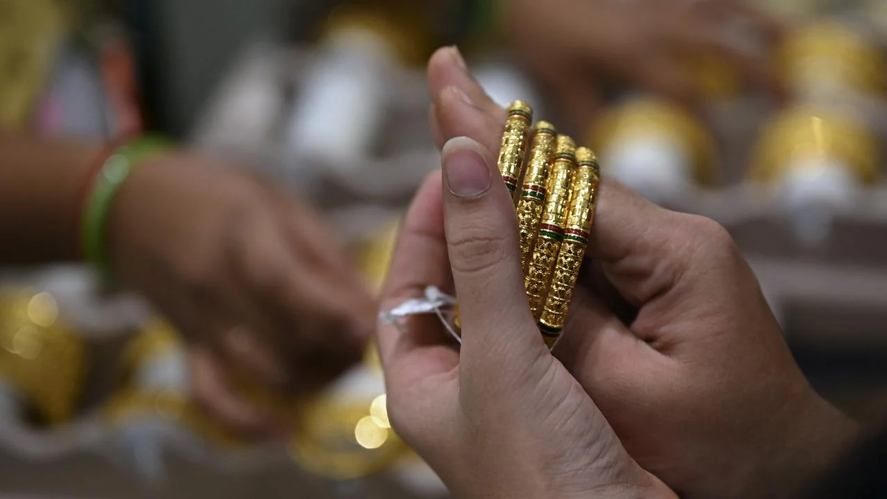 India Hadapi Krisis Energi, Masyarakat Diminta Tahan Dirinya dari Membeli Emas
