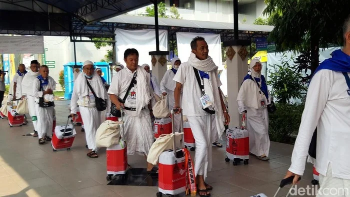 Jemaah Haji Solo Terus Dipulangkan, 21 Orang Gagal Berangkat: Apa Penyebabnya?