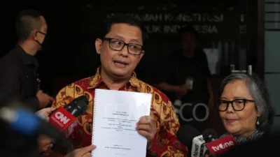 Jokowi Tertuduh Korupsi: Kasus Ubedilah Badrun dan Implikasinya bagi Presiden