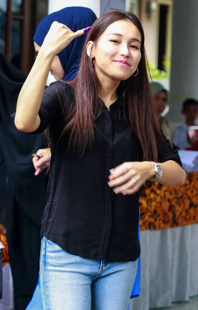 Kabar Asmara Ayu Ting Ting yang Tidak Bisa Dihindari!