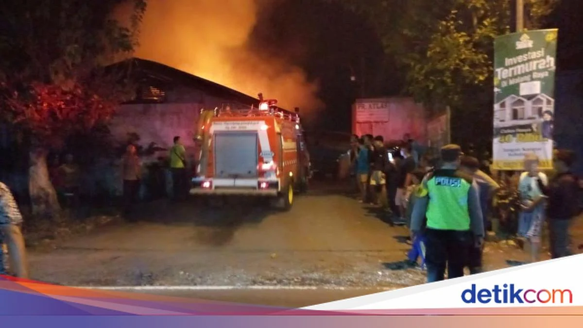 Kebakaran Gudang Pabrik Rokok di Malang Sengaja Dibakar Karyawan?