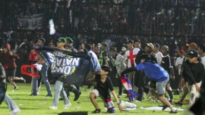 Kerusuhan Suporter Sepak Bola: Akar Masalah yang Belum Terpecahkan