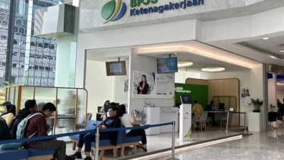 Klaim BPJS Ketenagakerjaan Meningkat Akibat PHK, OJK: Perlindungan Sosial Tetap Terjaga