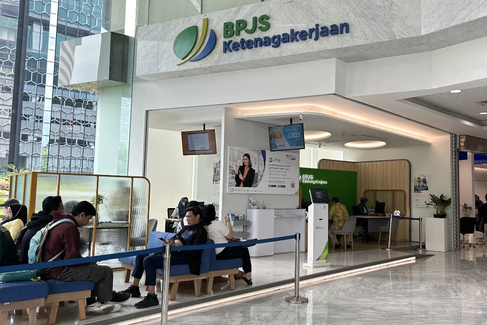 Klaim BPJS Ketenagakerjaan Meningkat Akibat PHK, OJK: Perlindungan Sosial Tetap Terjaga