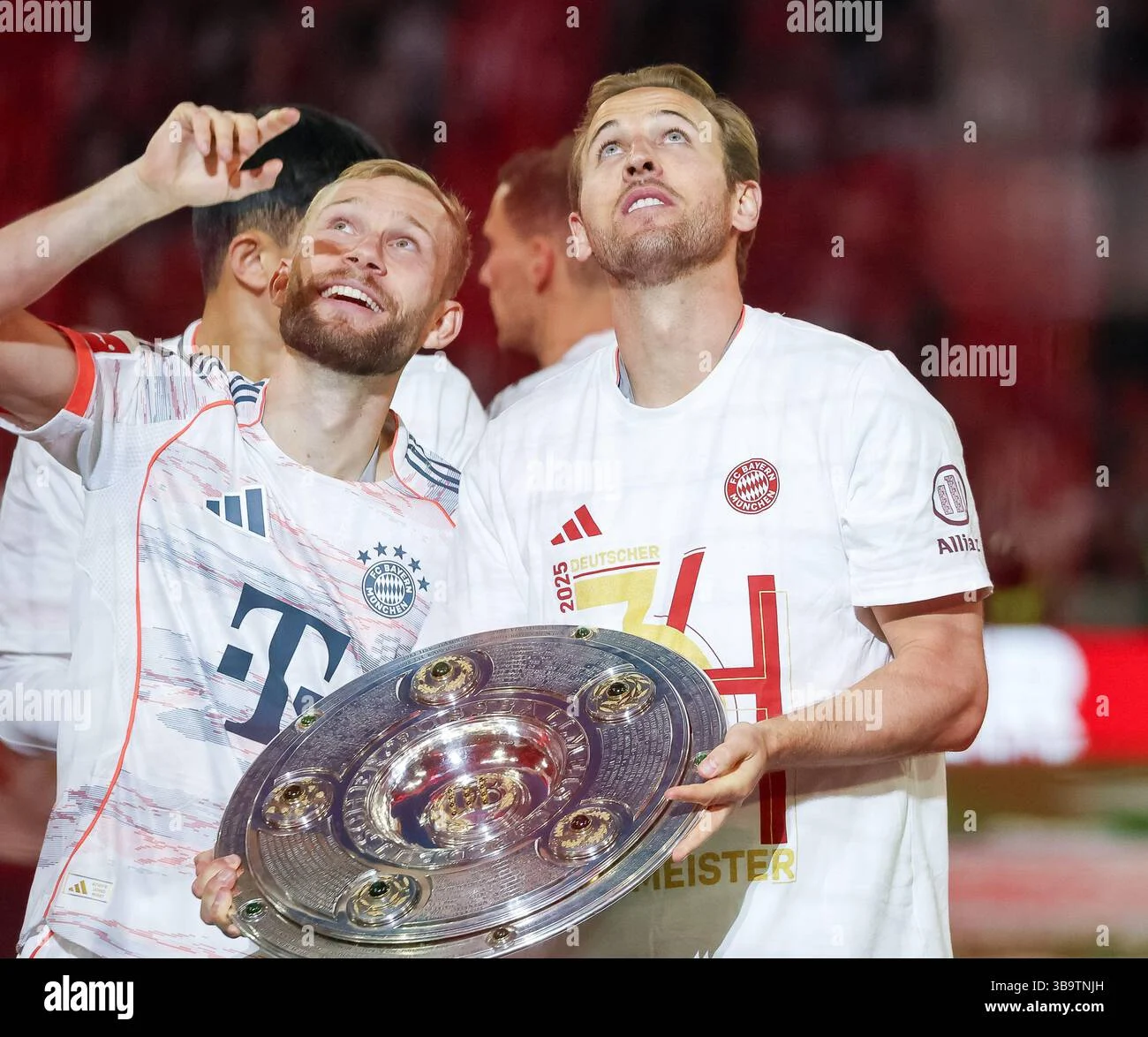 Konrad Laimer dan Harry Kane Raih Gelar Bundesliga dengan Bayern Munich