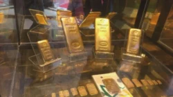 Kospi Ambles Enam Persen usai Cetak Rekor