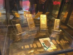 Kospi Ambles Enam Persen usai Cetak Rekor