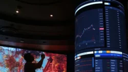 Laba 2025 AMRT Tembus Rp3,4 Triliun, Saham Terkoreksi 21 Persen