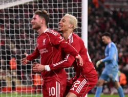 Liverpool Guncang Qarabag, Slot Siapkan Strategi untuk Duel Manchester United