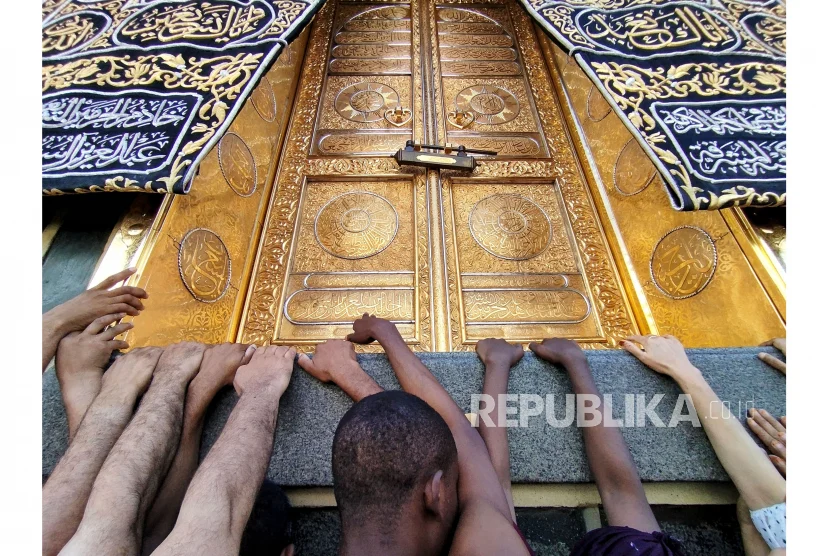 Mekkah dalam Sunyi: Pengalaman Menyentuh Tiga Penyandang Tuli Saat Menunaikan Ibadah
