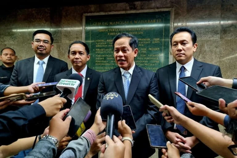 Meneropong Warisan PROPER KLH, Ujian Transparansi Lingkungan di Era Menteri Baru